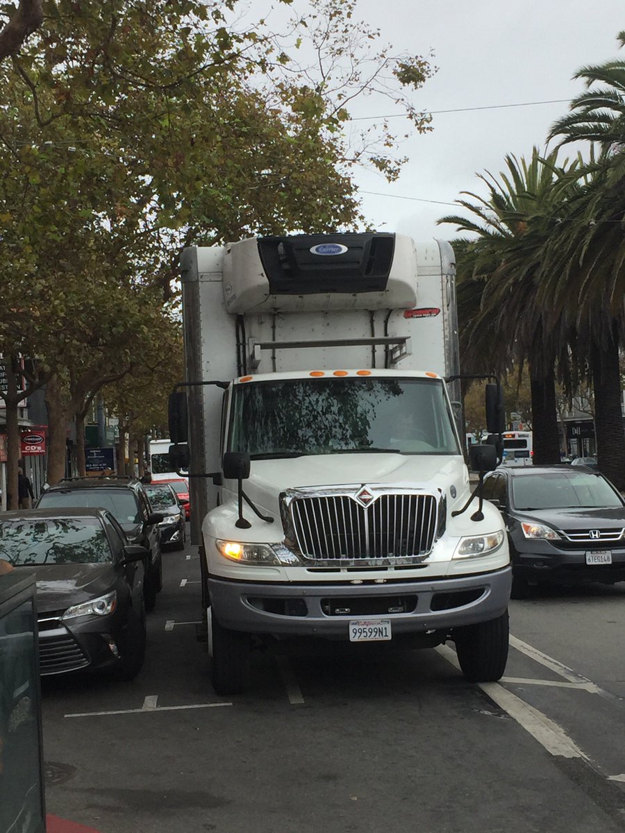 hunterrible's tweet photo. @jeffsheehysf @sfmta_muni @SFMTrA @SFdirtyparking another truck on Market at Divis blocking bikelane. Need protected lanes now! @sfbike https://t.co/tKispJK56k