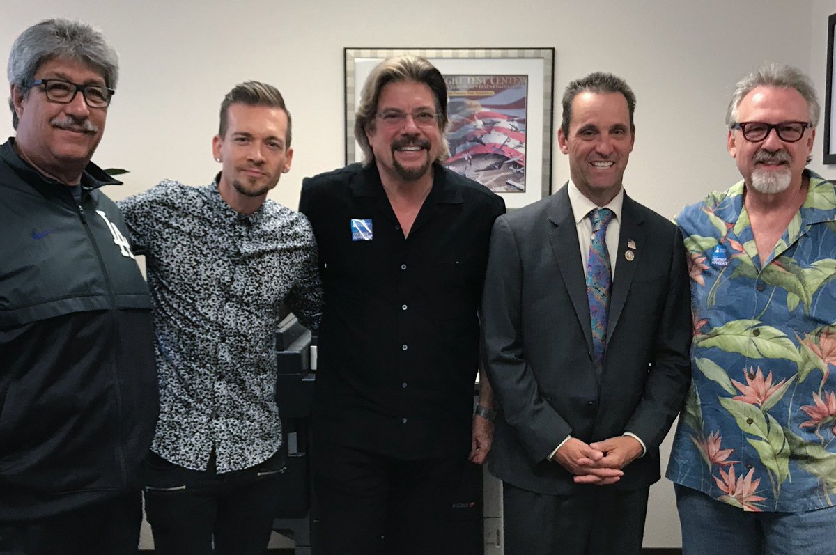 robertfisherbtw's tweet photo. #FairPlayFairPay Rep. (R) Steve Knight 25th district says YES supporting ALL 3 BILLS!
Thank you ISSAC!
#districtadvocate
#supportmusic https://t.co/Umtrfpf9jb