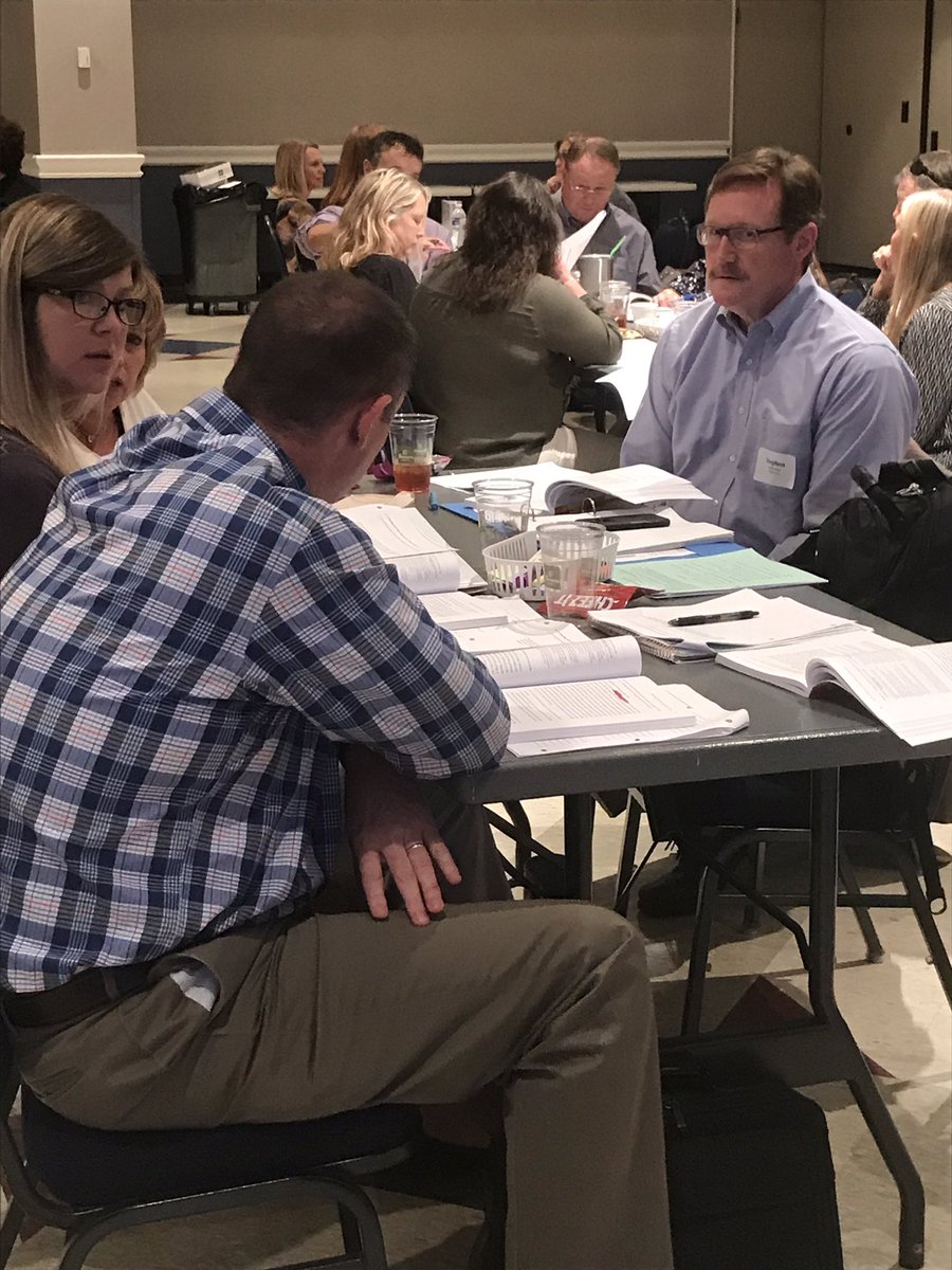 Question2Think's tweet image. KLN North members engage in team dialogue abt #instructionalcore &amp;amp; rigoroustasks @al_bpc