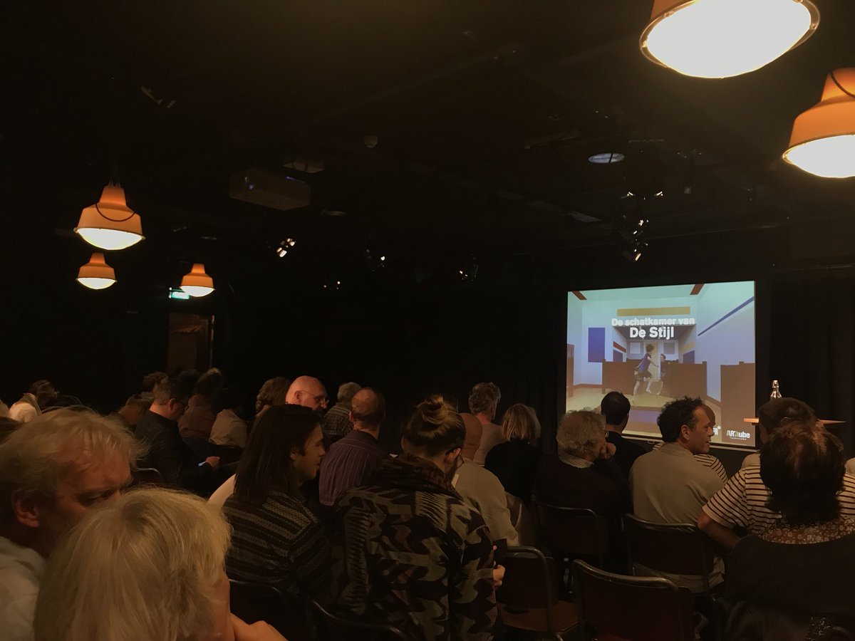 Bijna bezig: ARTtube live over #DeStijl! Niet hier? Kijk live mee op dezwijger.nl/destijl