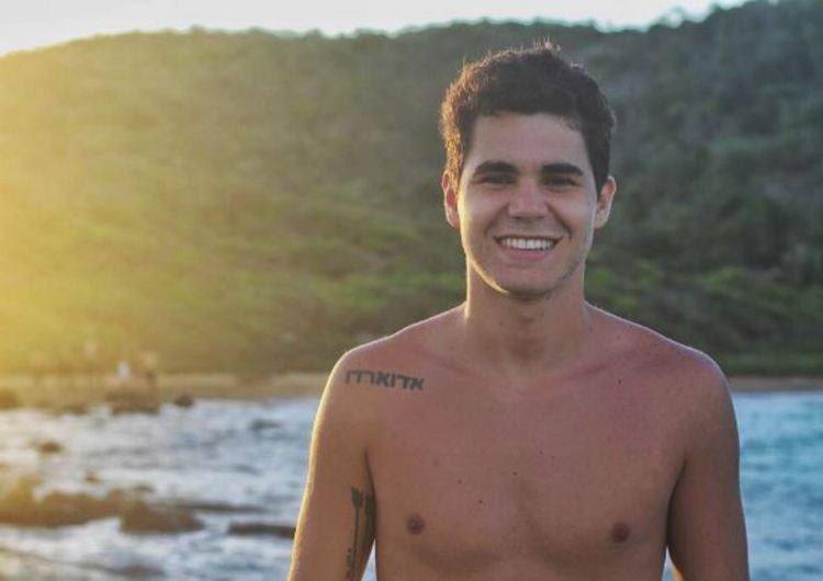 em_com's tweet photo. #InMemoryOfRafael Amigos mobilizam a web para que #JohnMayer homenageie Rafael Brandão https://t.co/2LMwxa9LrH https://t.co/s8Cqv1lNPb