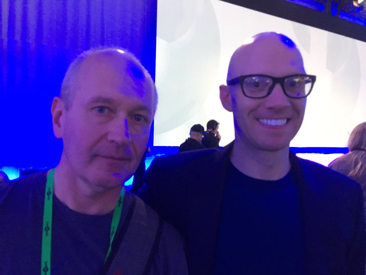 Lightbulb1's tweet photo. #AppDSummit NYC17 Got to meet @ThomasJWyatt Best Breakout Session #cisco @CiscoChampion #chiefstrategy #guru https://t.co/MIDNydFRnS