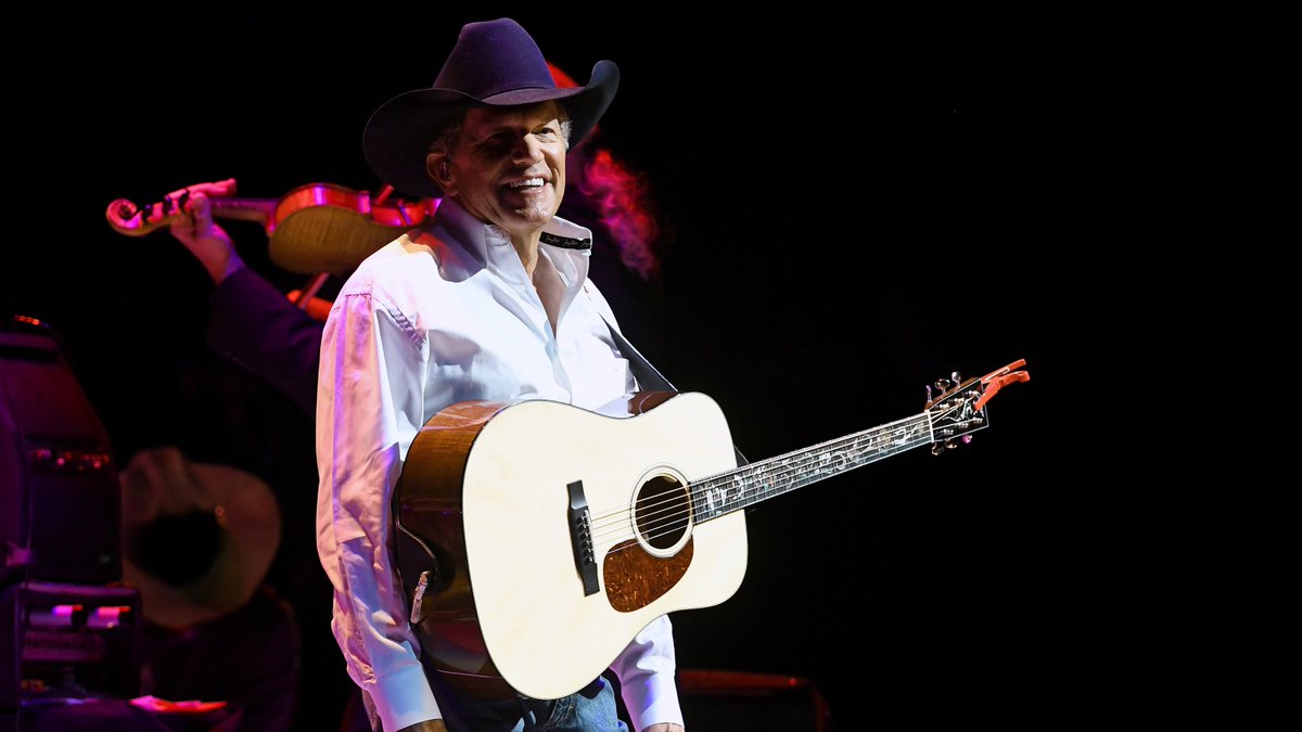 CodyAlan's tweet photo. .@GeorgeStrait will return for a limited engagement in Las Vegas. https://t.co/DNvuivwhMr https://t.co/SJNh3TKYjR