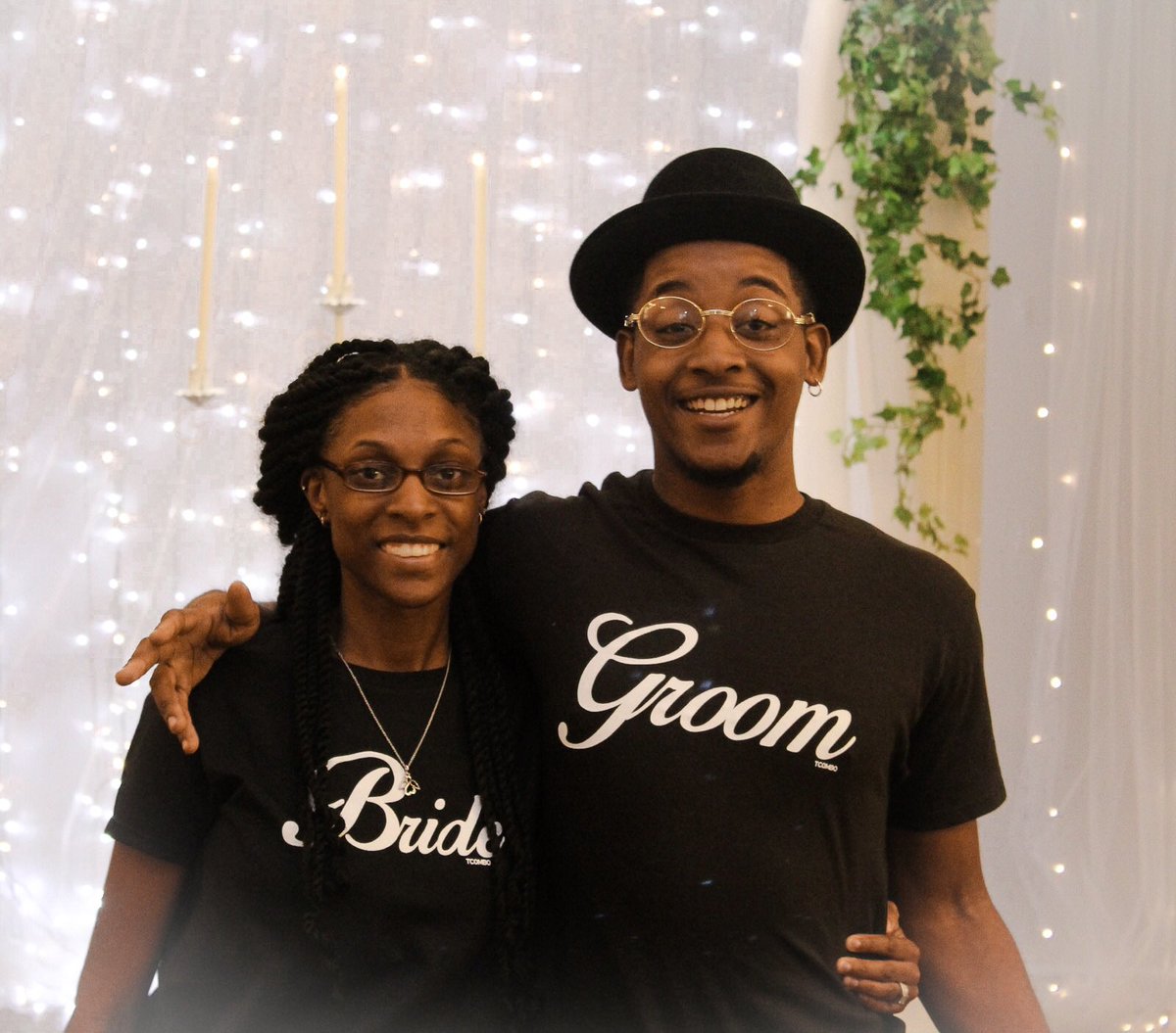 rweddingchapel's tweet photo. RWC is the place to get married. We are a one stop shop.Great ministers, photographers and staff.  #ThrowbackThrusday #RWCmemories https://t.co/io21kwLaKB