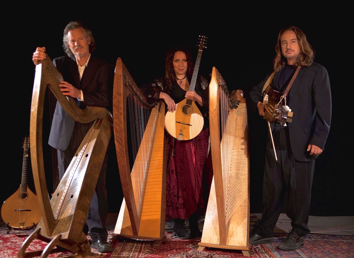 CelticArts's tweet photo. We've added #AWinterGift #Celtic #Harp #Concert with Patrick Ball,  @LisaLynneFranco and @lionharp! Tickets here: https://t.co/1eMZntAYn6 https://t.co/6k8e1tRp4o