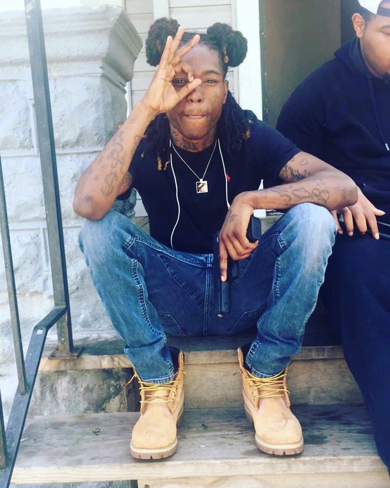 YoFavor_Hitler's tweet photo. They fucked me up when they took my brother &amp; my homies 😔🤞🏽💔 #LongLiveGFredeo &amp; #LongLiveRichyRich https://t.co/K8T8aE5qcC