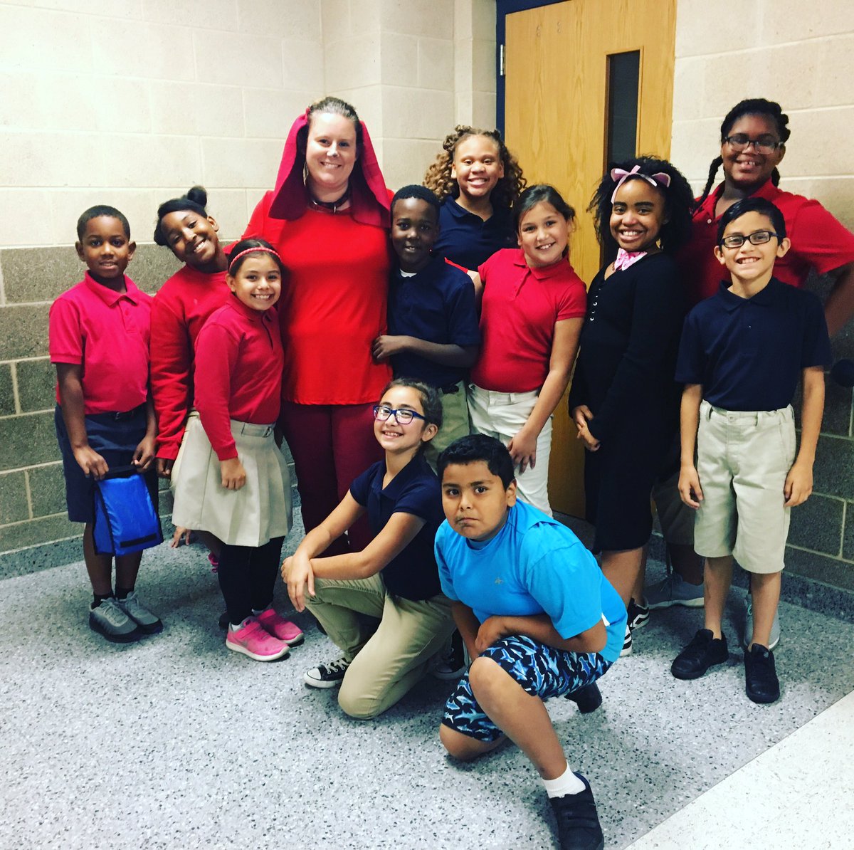 LongviewISD's tweet photo. #WareElem is "Wild About Reading!" #longviewISD #longviewProud https://t.co/1wiMVrXqIc