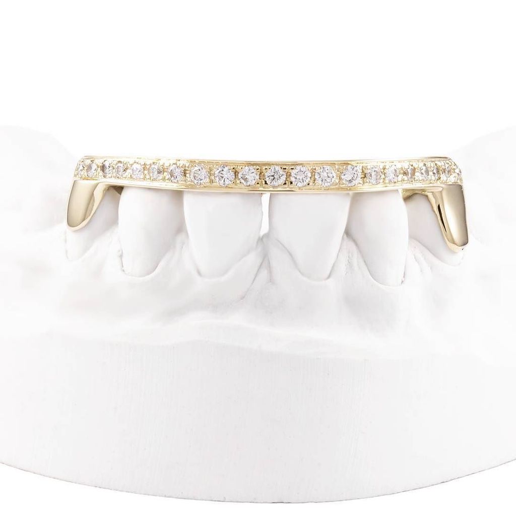 ZmayJewelry's tweet photo. We can make anything your ❤️ desires 😘
Custom grillz for @majasheby
#zmay #zmayjewelry https://t.co/tbBSnVTvyM https://t.co/0CaJEGRuJ2