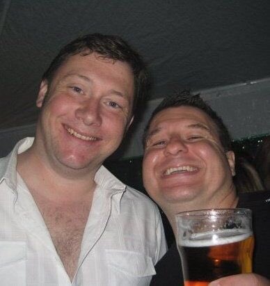 Mafer1ck's tweet photo. #ThrowBackThursday me and Disco Stu. #SerialShagger https://t.co/ZZrq54Yu68