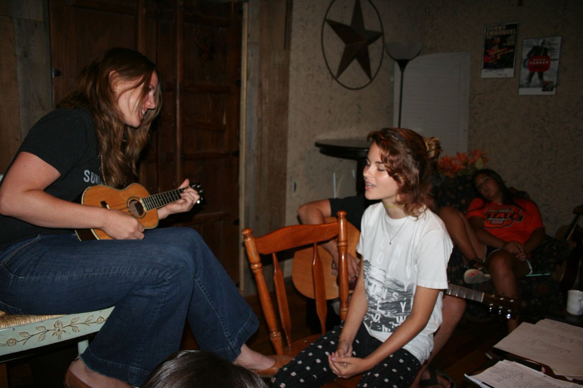 rlrmseries's tweet photo. We are starting to prepare for the 2018 #studentsongwriter camps! Stay tuned to learn how your young musician can get involved here at #rlrm https://t.co/oAF1uD587P