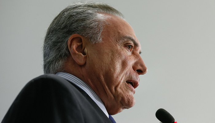 carosamigos's tweet image. Fim de políticas sociais é o preço pago para impedir queda de Temer, diz deputado goo.gl/BYjTs7