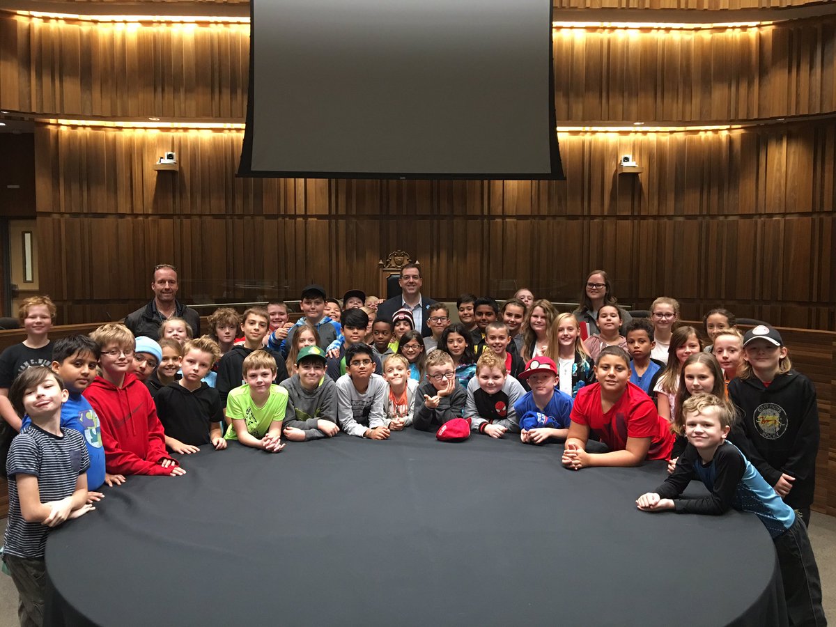 CamGuthrie's tweet photo. More fun with all the #Guelph schools coming through city hall for #LocalGovernmentMonth! @ugdsb @WellingtonCath https://t.co/pw3E9UdQm7