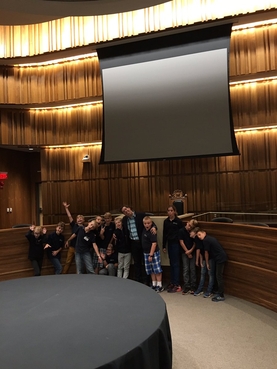 CamGuthrie's tweet photo. More fun with all the #Guelph schools coming through city hall for #LocalGovernmentMonth! @ugdsb @WellingtonCath https://t.co/pw3E9UdQm7