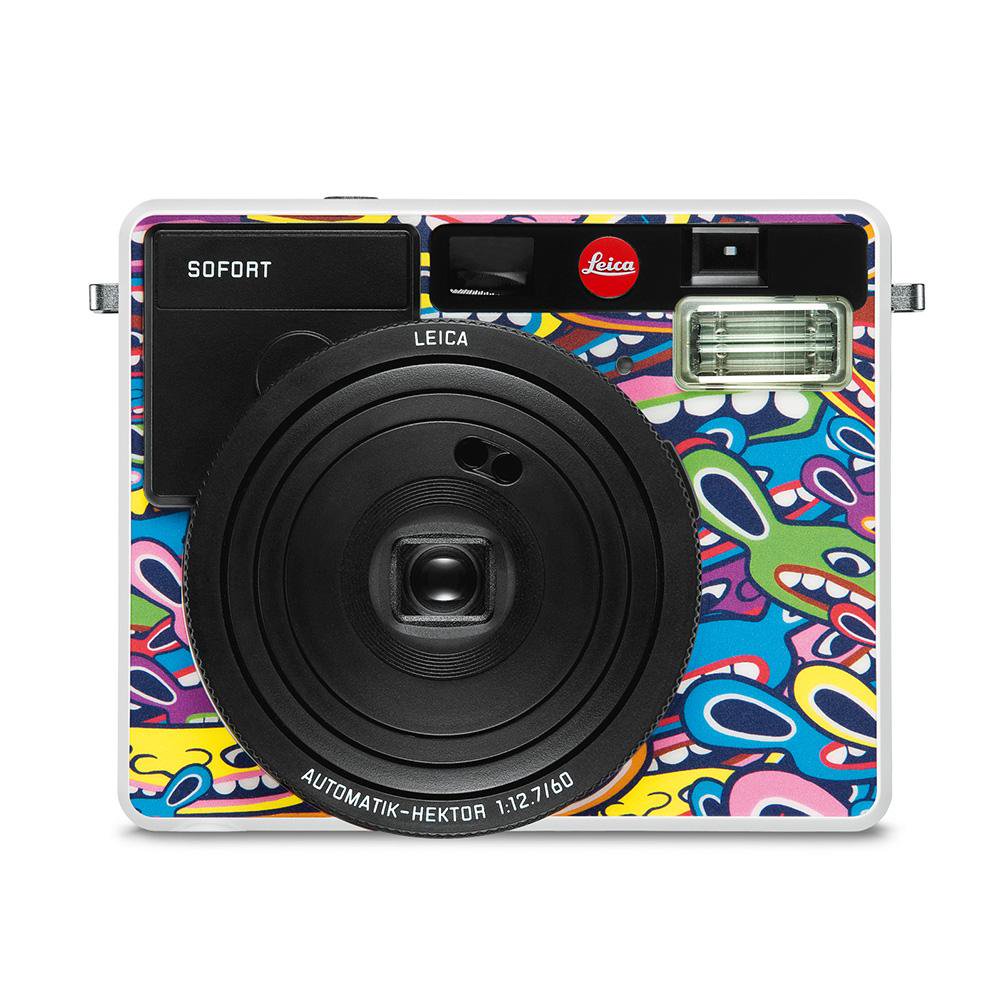 LeicaRumors's tweet photo. #Leica announces "LimoLand by Jean Pigozzi” special edition Sofort camera:
https://t.co/hBk8EMklut #LimoLand https://t.co/gF2cqiPH5S