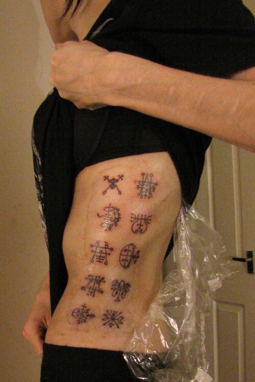 EmilyRealBitch's tweet image. ⚰️