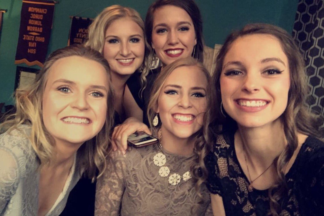 LShanklin_'s tweet photo. HAPPY BIRTHDAY AMY 💗💗 I love you long time, thanks for always bringing a smile to my face ❤️ https://t.co/HgSiwzo6Fj
