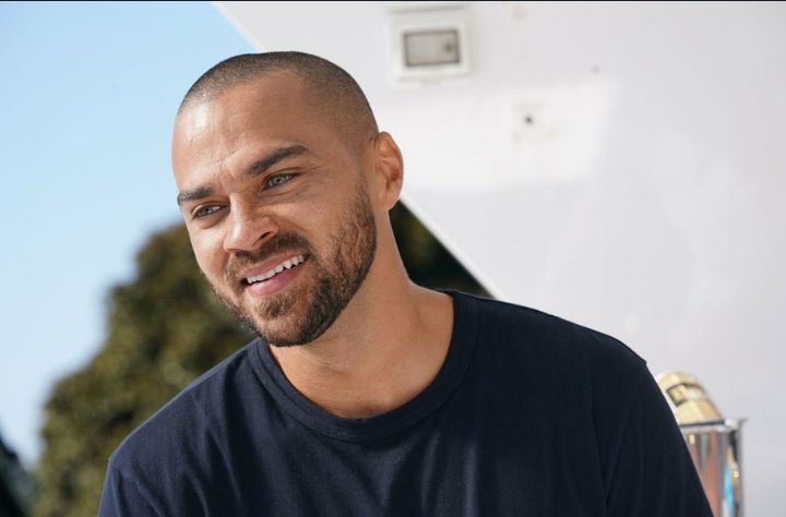 japril_soldiers's tweet photo. #Greysanatomy ep 14X06 "Come on Down to My Boat,Baby"
#DrJacksonAvery @iJesseWilliams It must have been a nice day to record?? https://t.co/7Gx8NuNKly