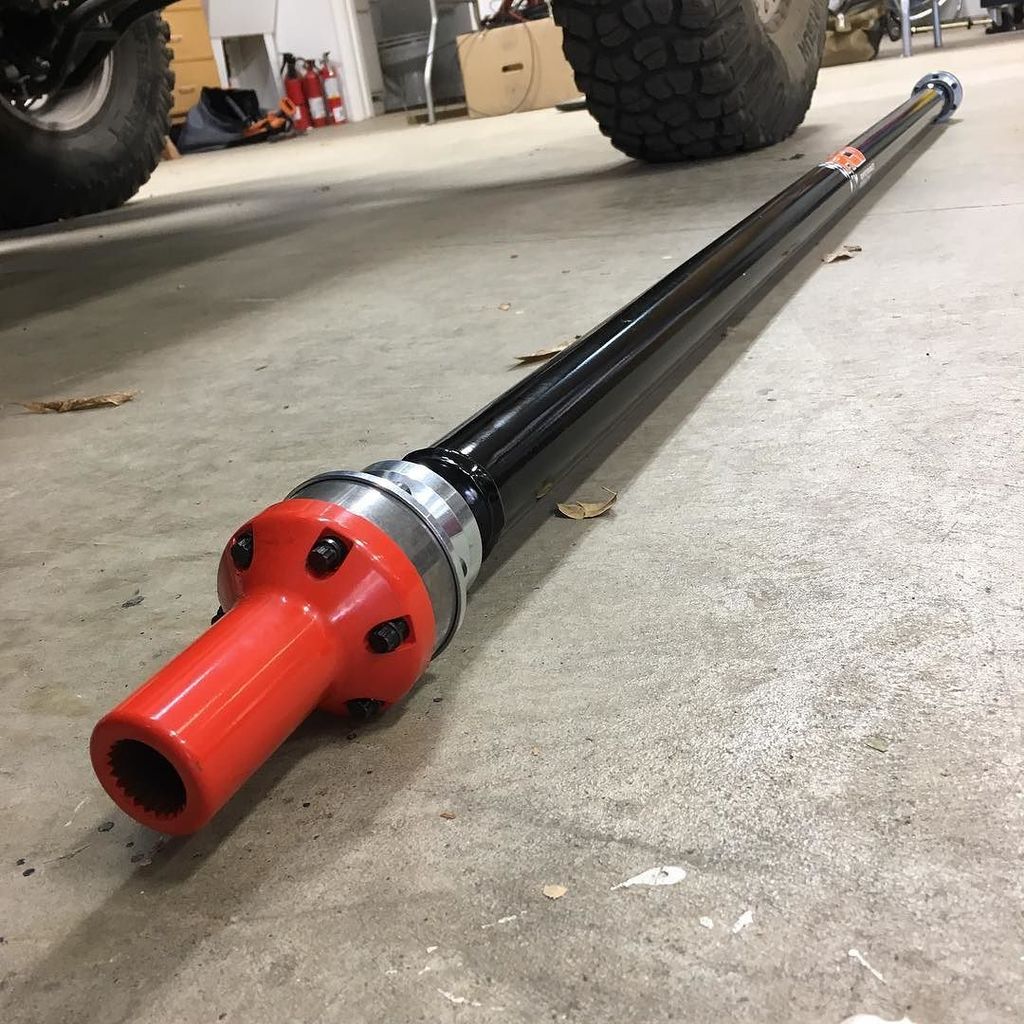 UTVGuide's tweet photo. Time to upgrade the driveshaft on our #CrowleyEdition RZR XP1000. This is the chromoly setup from @rcvperformance https://t.co/wquAJmoyLl https://t.co/JWDZyVKSuy
