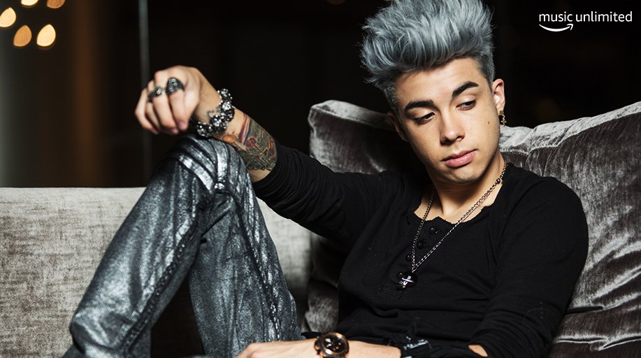 amazonmusic's tweet photo. This will get you movin. Get down w/ @mariobautista_ on #IntroducingLatin. #NP "Regálame" https://t.co/SBoywscRPH https://t.co/4gaW0QMiLZ