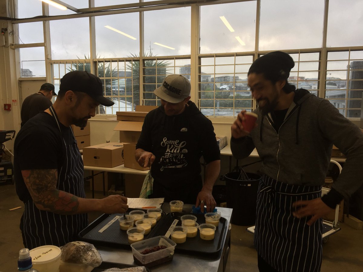 Burns_Ferrall's tweet photo. Serious work happening this AM @EatmylunchNz @RATIONAL_AG @WinterhalterAU @MeredithMichael https://t.co/ZNjyTVqTlg