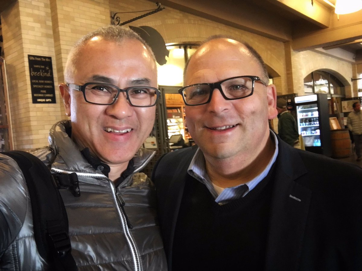 SoonSpeaks's tweet photo. Good times at the SF ferry building with my good friend David Wolfe, CEO of @leesasleep 😴 #SanFrancisco #LeesaSleep https://t.co/4SXZaFlMAF