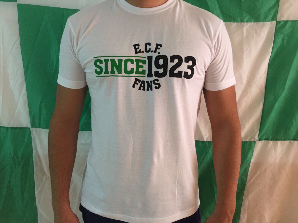 JoveElx82's tweet photo. Esta jornada llévate nuestra bandera+camiseta por 20€ y de regalo 2 llaveros #CDIlicitano y un buen pack de pegatinas variadas https://t.co/FBDluhjcCl