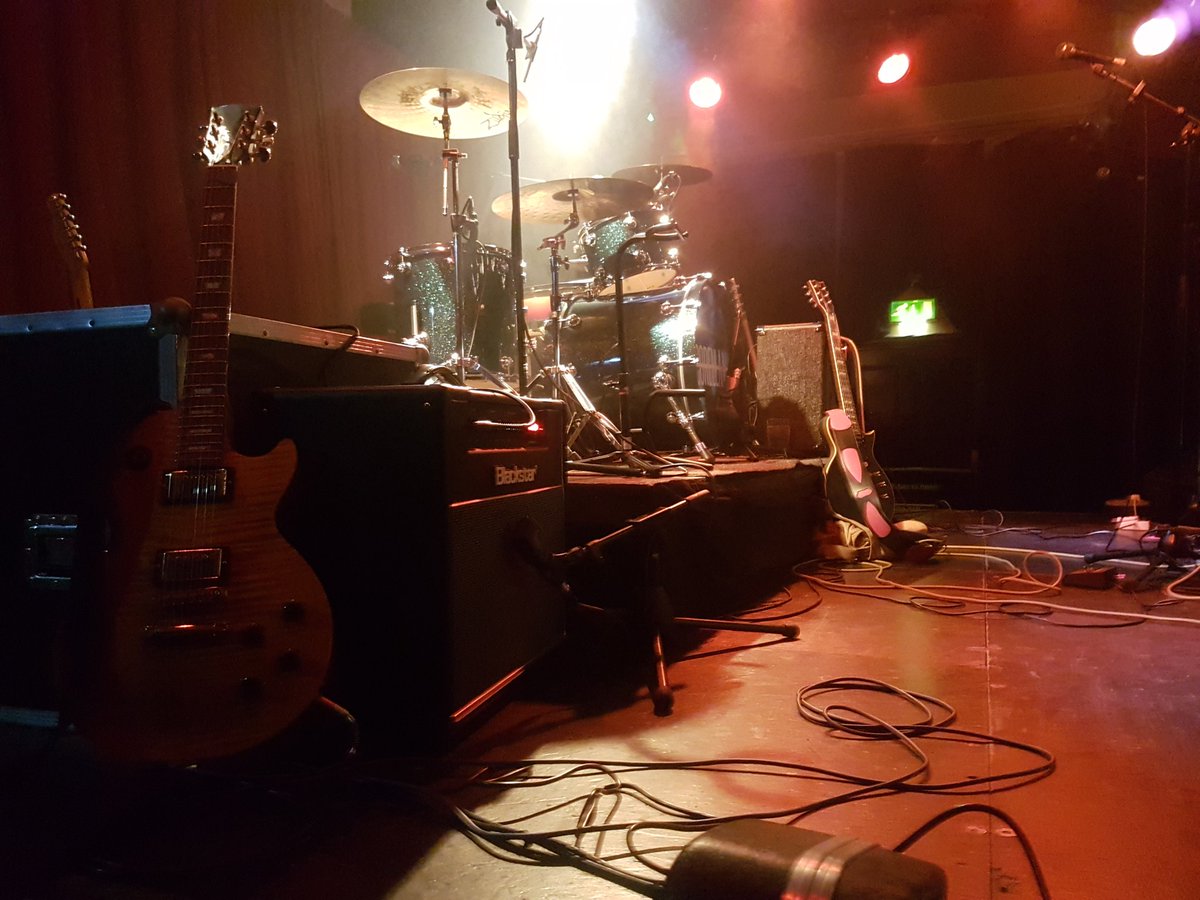 Front Cover Band (FrontCoverBand) Twitter