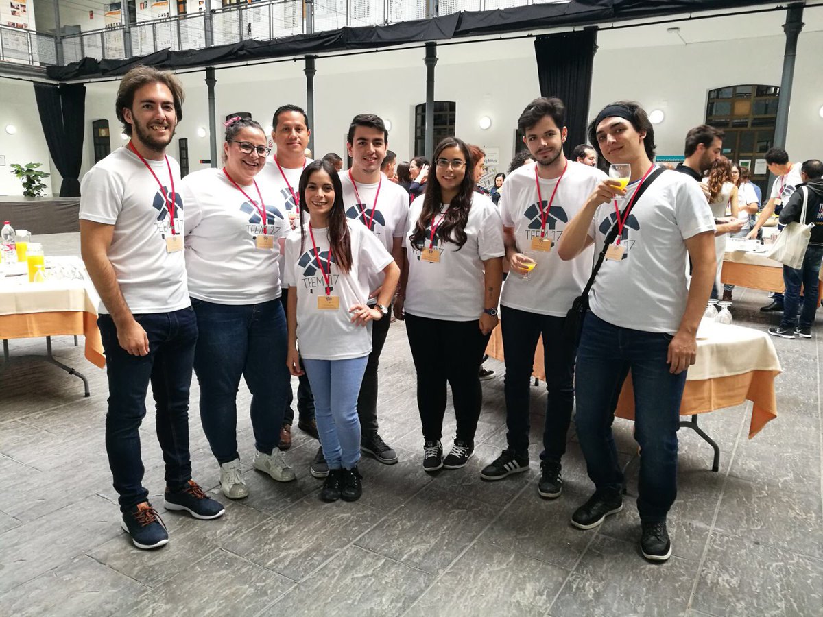 LuisRozo96's tweet photo. Punto final a un corto, pero intenso congreso conociendo a muy buena gente #TEEM2017 https://t.co/ObbYNgG4gL