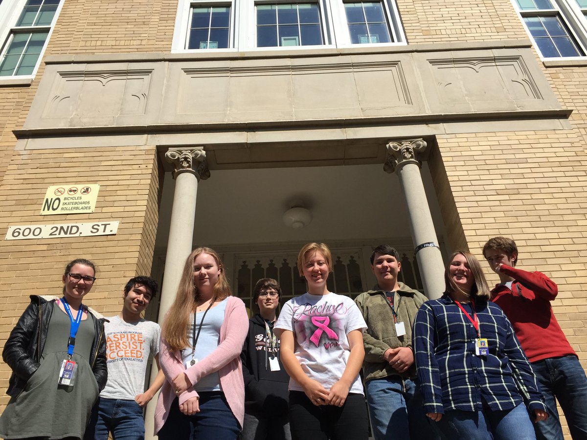 Yay!  Global Students of the month for October! #wisdisthebest <a href="/Wax_GlobalHS/">Wax. Global HS</a> #weareawesome #smartkids