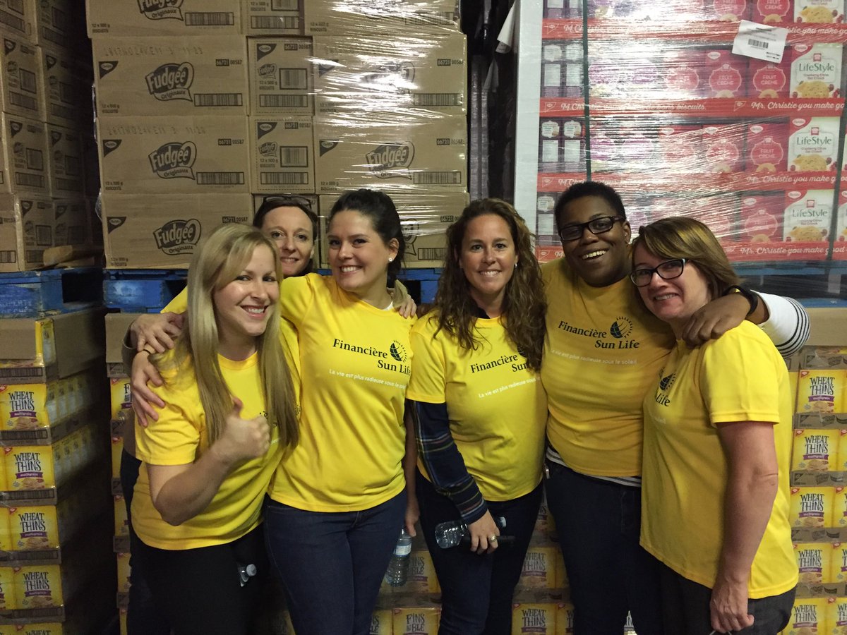 Toujours du fun avec quelques Fabuleuses de l’équipe Marcom  <a href="/SunLifeQC/">Sun Life Québec</a> à @MoissonMTL vive le 🌞<a href="/CentraideMtl/">Centraide du Grand Montréal</a>
