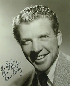 MovieChatGuys's tweet photo. The forgotten, Dan Dailey. https://t.co/XJemmfmOHq https://t.co/sQfquL5c5J