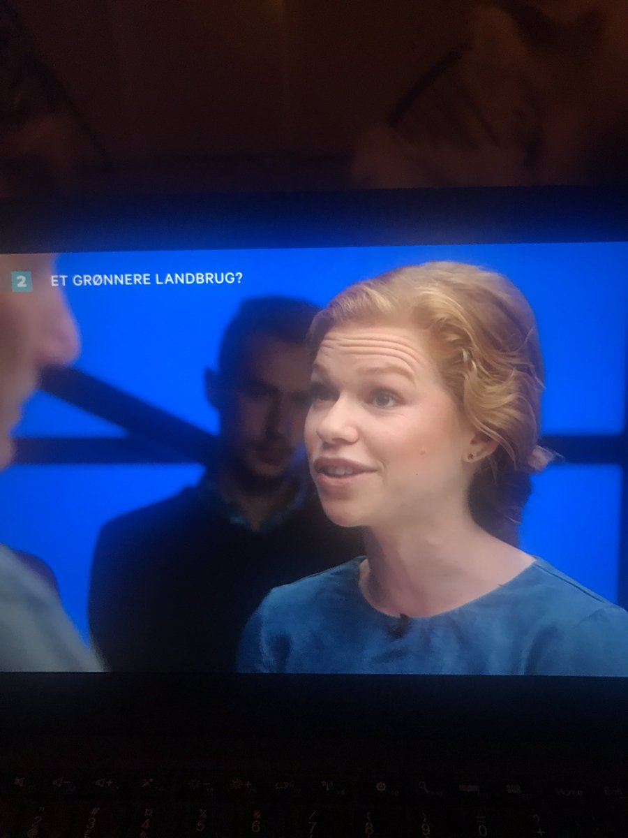 Marielouisebt's tweet photo. . @ibenkr2 i @DebattenDR2 "lad os lytte til forskerne og stole på myndighederne - hvor er forskerne her i debatten?" @Taenk_Frej ønsker #nydebat https://t.co/GNXIapsz40