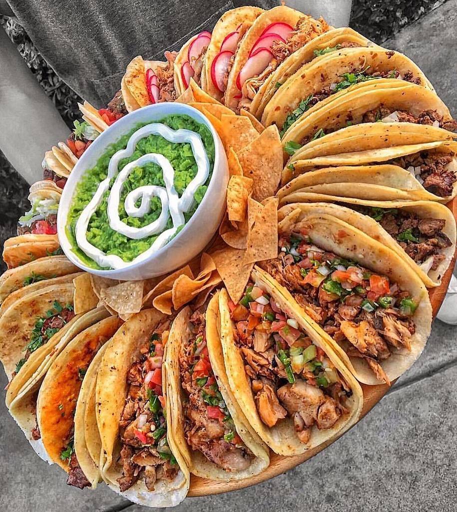bbqandbottles's tweet photo. Talk about a taco party!
.
.
Shout out to @nonstopeats
.
.
.
#Salt #Pepper #Steak #SteakDinner #SteakLover #SteakH… https://t.co/XswUvVRg5X https://t.co/lLGGdfmAeN