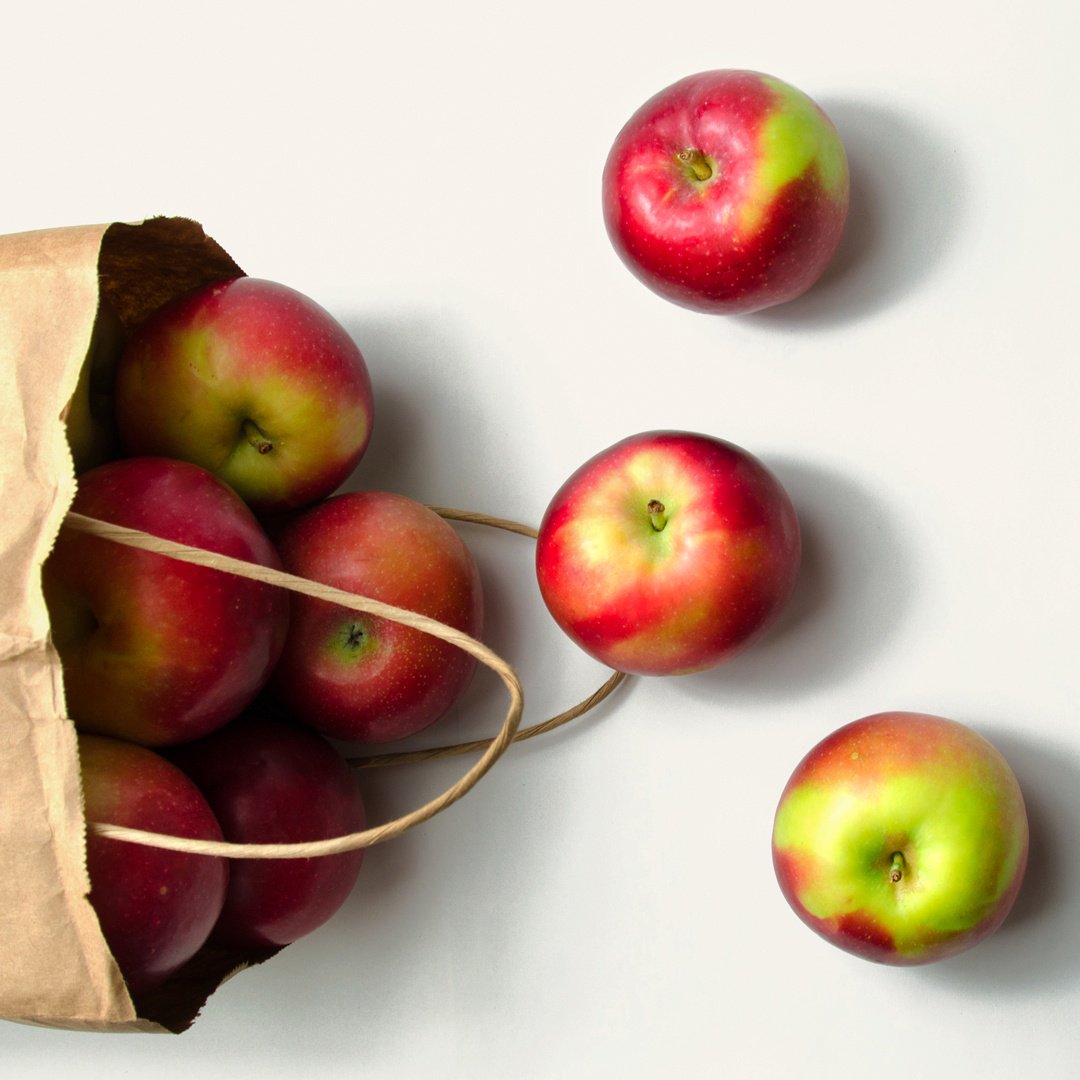 LongosMarkets's tweet photo. We're making it easy to enjoy an apple a day. Get your fill all weekend long. π (Oct. 20-22) #Applelicious #LoveONTFood https://t.co/h4peMTfL0S