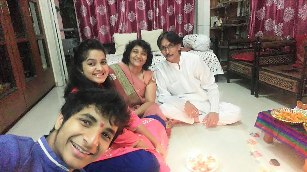 viditchess's tweet photo. Diwali is a time to be spent with your loved ones! A very happy Diwali to all my dear friends from Nashik! :) https://t.co/58zS1CHl2C