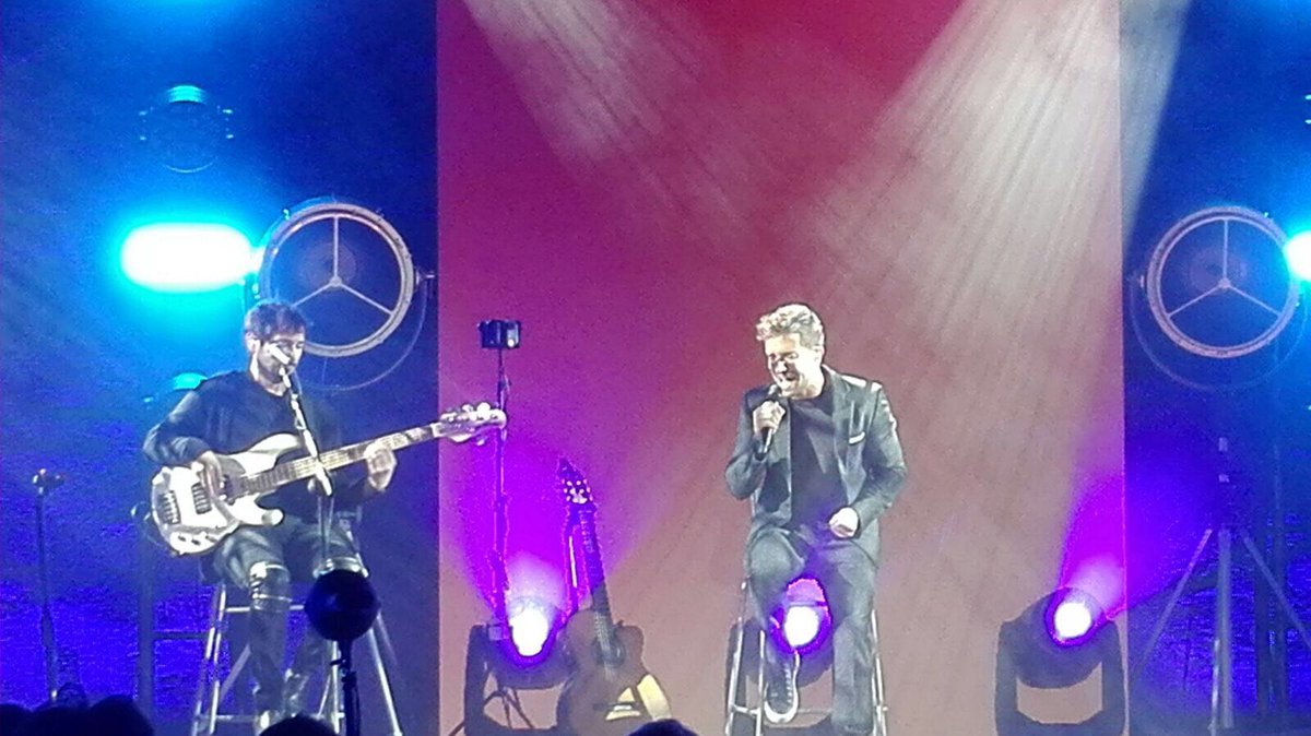 Opinion_Cultura's tweet photo. @pabloalboran, un mar de emociones en Gibralfaro https://t.co/UoHDvBPsjv https://t.co/7ah3XzmYhn