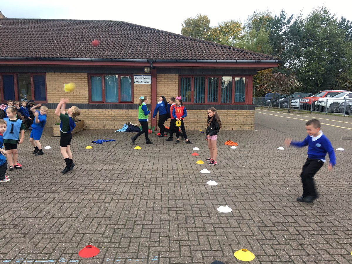 MissThomsonVPS's tweet photo. P3T loved the activities organised by the P6 Young Leaders. So well organised! Thank you! ππππ @MissP6m @ASC_Jen #VPSteamwork #VPShwb https://t.co/b3LBPh2M74