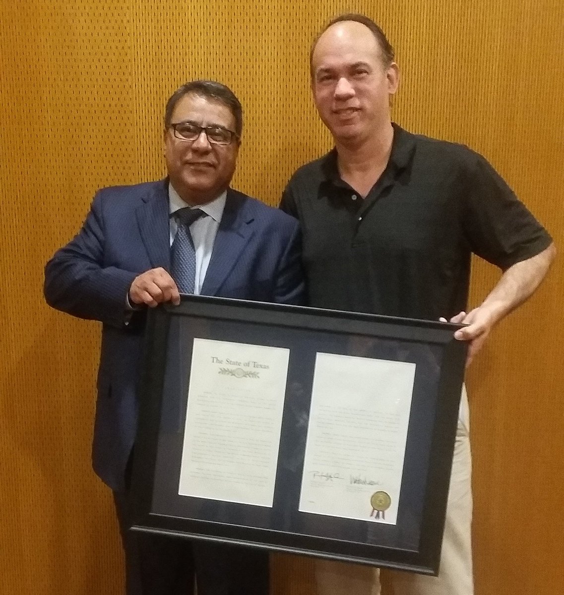 Sergio_Mesquite's tweet photo. Congrats to Dr.Javier Olguin for recognized for all the hard work he's done @ Last night's @sedhcc 2017 Scholarship Awards Reception
#SEDHCC https://t.co/xuR6IVCm9p