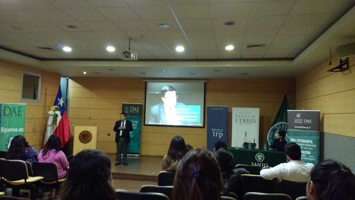 DerechoUST's tweet photo. Comenzando el #seminario #Chile2020 en .@SantoTomasVina https://t.co/QsLxHHnv48