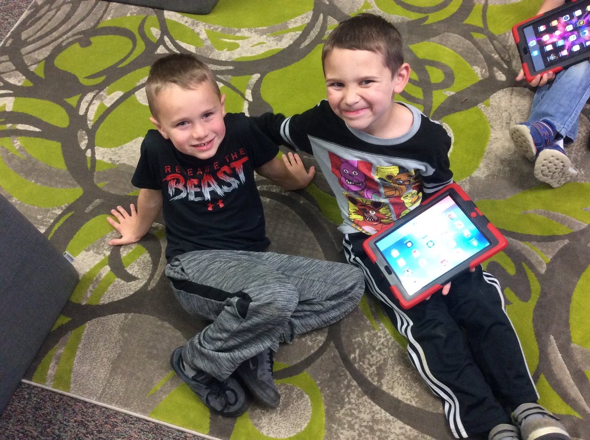 jschool50's tweet photo. @PCSD_SS Library expectations using Kahoot! #RaiderStrong @MarkoJackie https://t.co/0TcdIHmHkT
