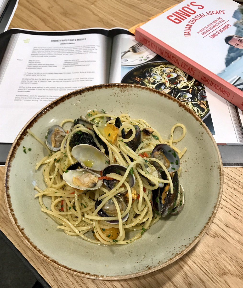 Ginofantastico's tweet photo. Working all night on my new winter menu for @GinoRestaurants . Next to try - Spaghetti Vongole e Cozze...I love my job! 👨‍🍳 🍳 xxxx https://t.co/QCRWhIb5TK