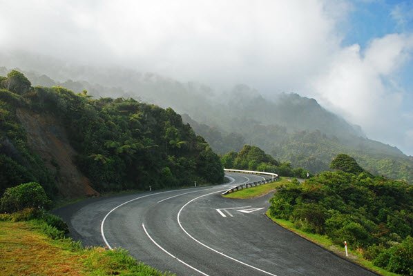 metvia's tweet photo. Does anyone know the location of this New Zealand scene? https://t.co/ManVFYuPrK