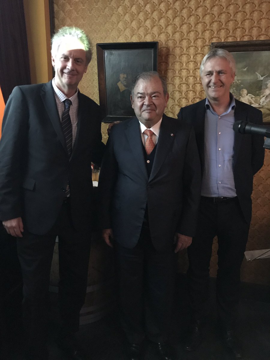 Ayer el Embajador, junto con el Rector de la universidad de Groningen, participaron en un acto benéfico para las víctimas de los sismos.