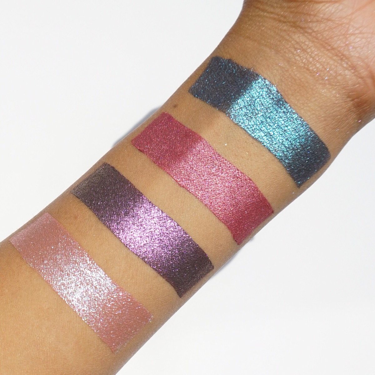HardCandyLife's tweet photo. Ask &amp; you shall receive! Swatches of #FierceEffects Matte Lipsticks + #WetEver Unicorn Lip Gloss Top Coat! 🦄
*Peep Insta for shade names* https://t.co/IZ6GoHzkSk