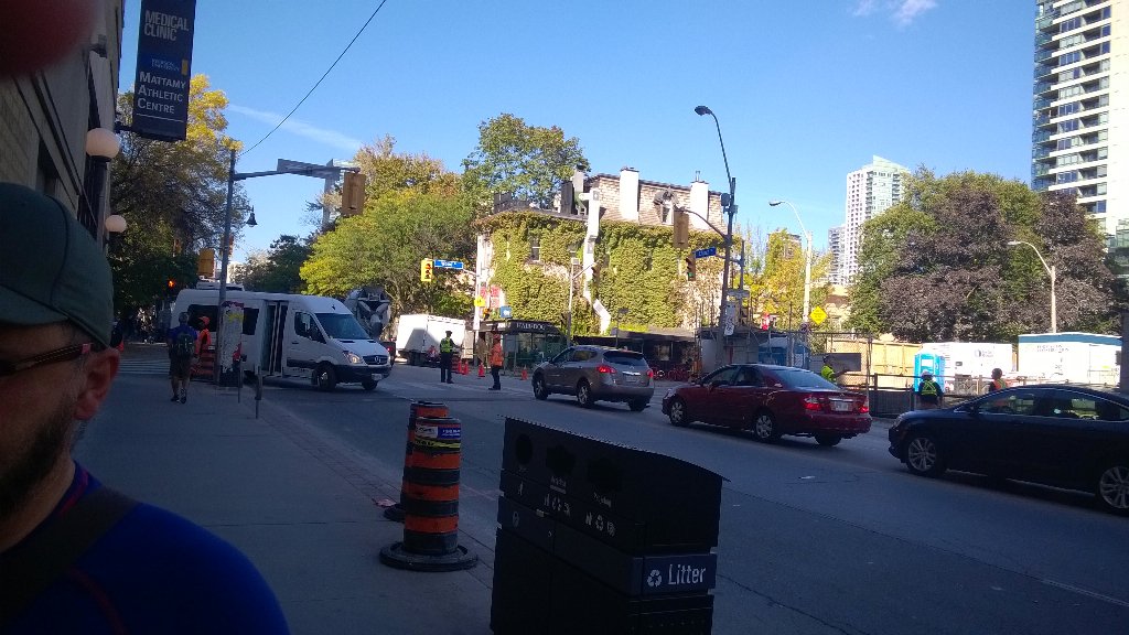 MariosEvent's tweet photo. @411ChurchSt @Toronto @JohnTory Cement truck in reverse on an already congested street. Developer taking over. https://t.co/JRbCFkjGbJ