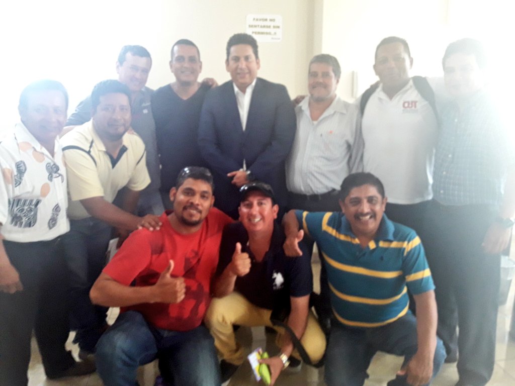 cut_guayas's tweet photo. Todo el apoyo de los trabajadores a los buenos funcionarios como @REspinosa_G gracias a su gestión el @IESSec ha mejorado n bien del Ecuador https://t.co/0ohfkw13Nq