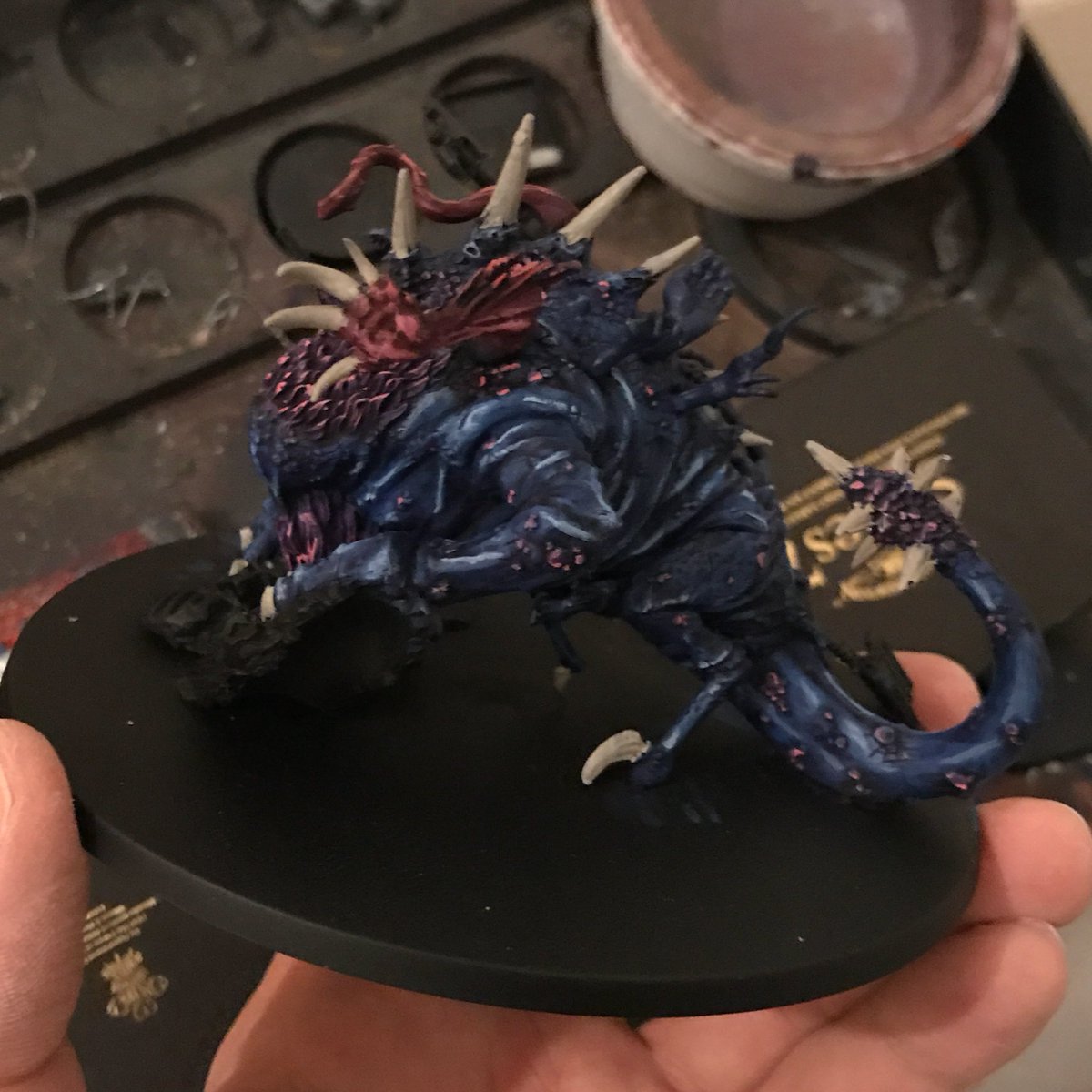 moarhammer's tweet photo. Making more progress on the Bag o' Hands! #raw17 #jabbermeta #tzeentch https://t.co/LXsxZF1laf