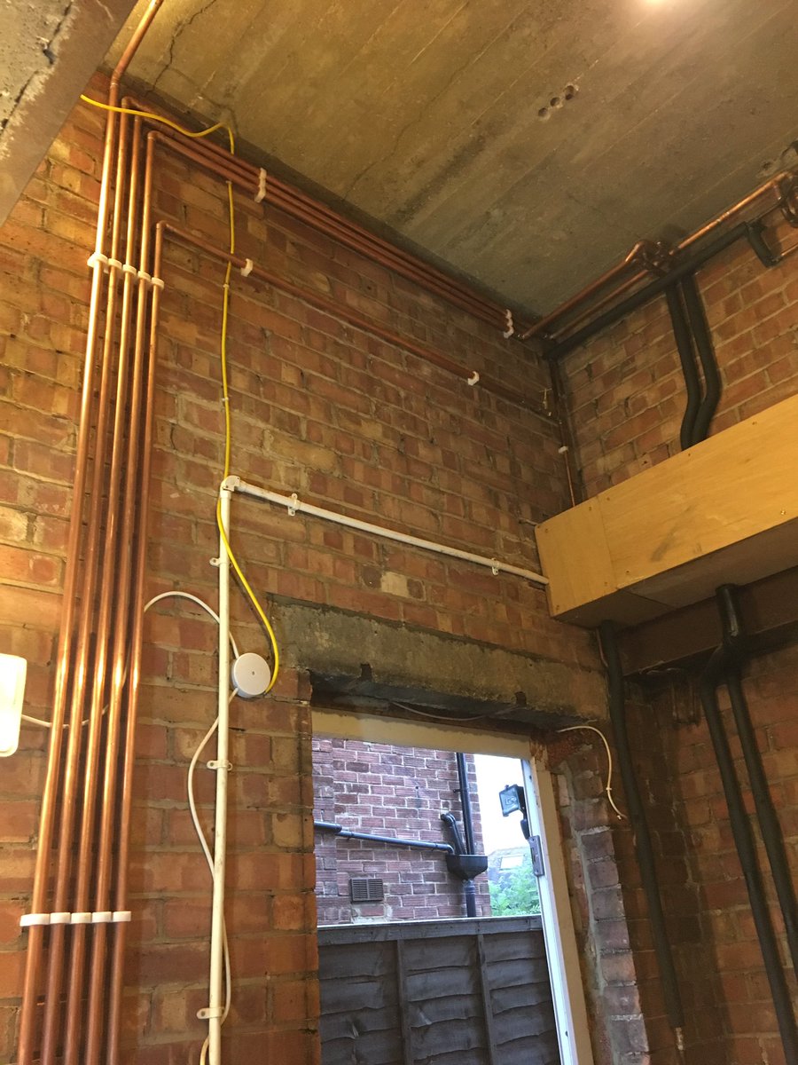 RJ_GAS's tweet photo. @WorcesterBosch greenstar 30i system compact installed today in #southwoodford .. @hivehome controls .. @honeywell 2 ports 🔧🔧🔧🔧🔵🔴 https://t.co/MNLuGTBIMw