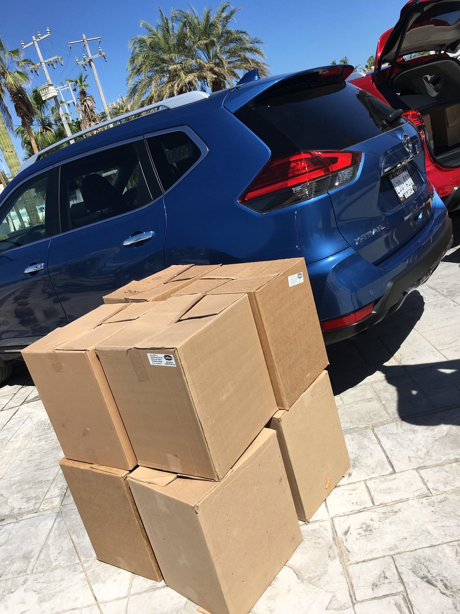 EduVasat's tweet photo. Comenzamos por probar la capacidad de carga de la nueva #Nissan X-Trail Hybrid • 8 cajas • #retoXtrailHybrid #ADTest https://t.co/rvV81PsrxF