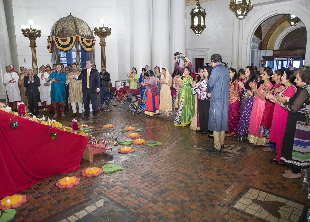 chuckmcilhinney's tweet photo. Sen McIlhinney takes part in “Diwali in Harrisburg” along with Dipesh Pandya, BAPS Swaminarayan Sanstha, &amp; their volunteers. https://t.co/VaWuyM3QlB